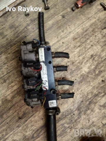 Газова Рейка и Дюзи  - 67R014303 - 110R004304 , AUDI