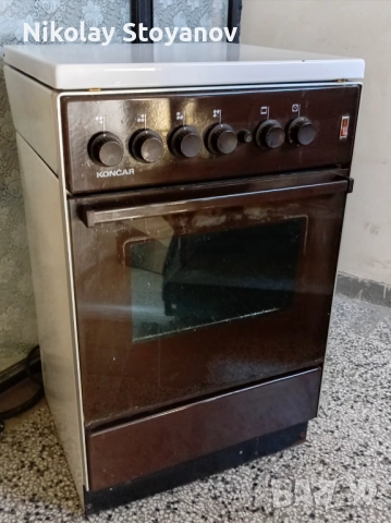 Газова готварска печка KONCAR + 2бр. Газови бутилки по 10 литра