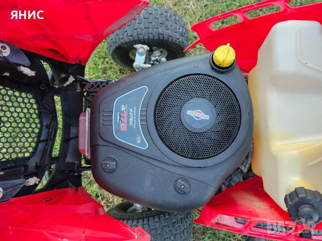 ТРАКТОРНА КОСАЧКА BRIGGS&STRATTON  17,5.КОНЯ. ПЕРФЕКТНА , снимка 15 - Градинска техника - 50899290