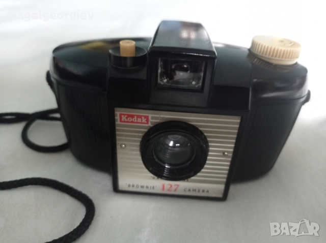 Фотоапарат Kodak Brownie 127. 1959 г. , снимка 2 - Антикварни и старинни предмети - 52774479