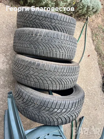 Зимни гуми BRIDGESTONE 215/55/17, снимка 1 - Гуми и джанти - 47762109