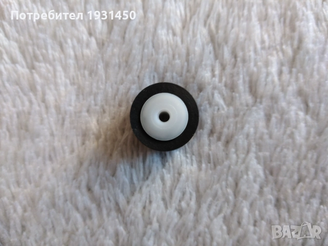 тонролка 13х8х2 чисто нова за касетофон