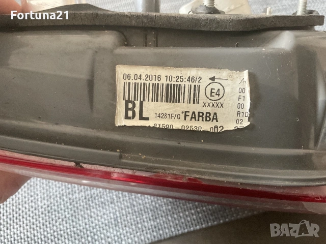 Toyota Corolla e180 седан - ляв стоп вътршрн, снимка 3 - Части - 53664964