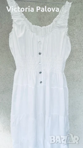 Въздушна бяла рокля тънък памук  Италия, снимка 7 - Рокли - 51063515