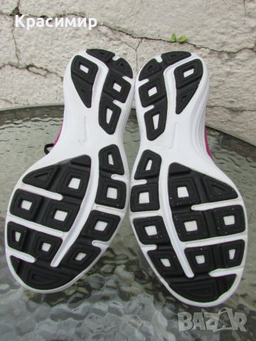 Дамски маратонки Nike Revolution 3 GS 'Hyper Pink', снимка 10 - Маратонки - 46398787