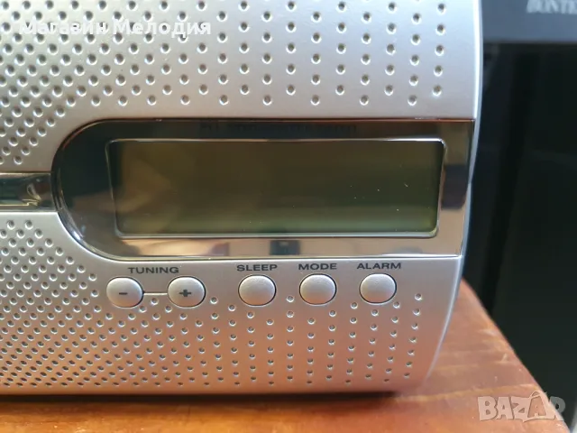 Радио Grundig Music 51 Silver В отлично техническо и визуално състояние., снимка 4 - Радиокасетофони, транзистори - 49279678