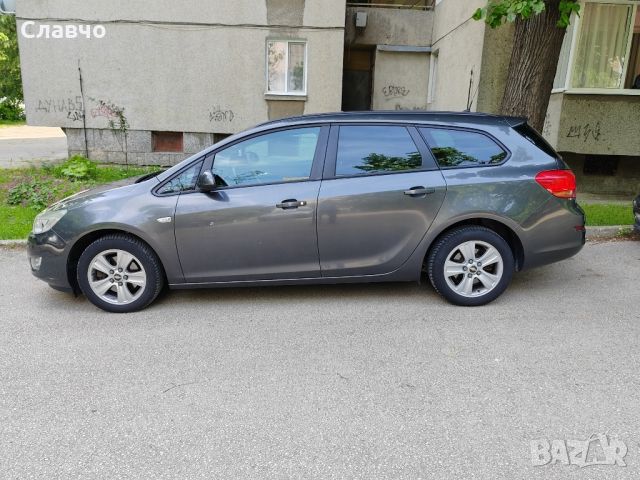 Opel Astra J 1.7CDTI 110k.с. 2011г., снимка 2 - Автомобили и джипове - 45494816