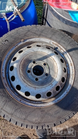 бусови гуми с джанти 195/65/16C, снимка 2 - Гуми и джанти - 52188042