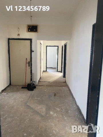 Собственик продава самостоятелен етаж за ремонт в Пловдив, Каменица 1, снимка 5 - Апартаменти - 53936648