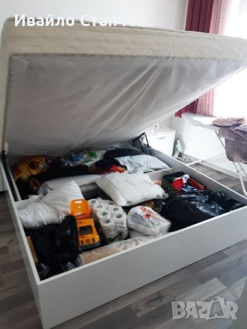 Спалня с 2 броя нощни шкафчета, снимка 4 - Спални и легла - 45891591