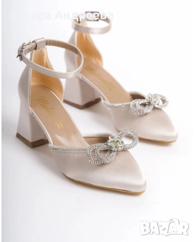 Обувки , снимка 3 - Дамски обувки на ток - 53872144