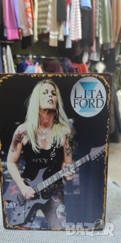 Lita Ford-метална табела(плакет), снимка 3 - Китари - 54093127