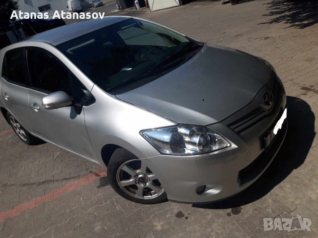 Toyota Auris 1.33 2010, снимка 2 - Автомобили и джипове - 45326580