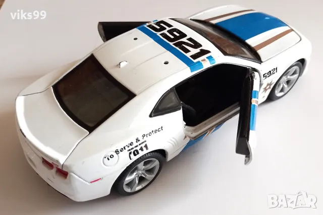 Chevrolet Camaro SS RS 2010 Police 1:24 Maisto, снимка 7 - Колекции - 47968580