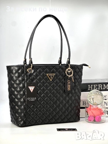Guess Дамска Чанта Шанел - Налични Различни Цветове Код SK327, снимка 10 - Чанти - 52599206
