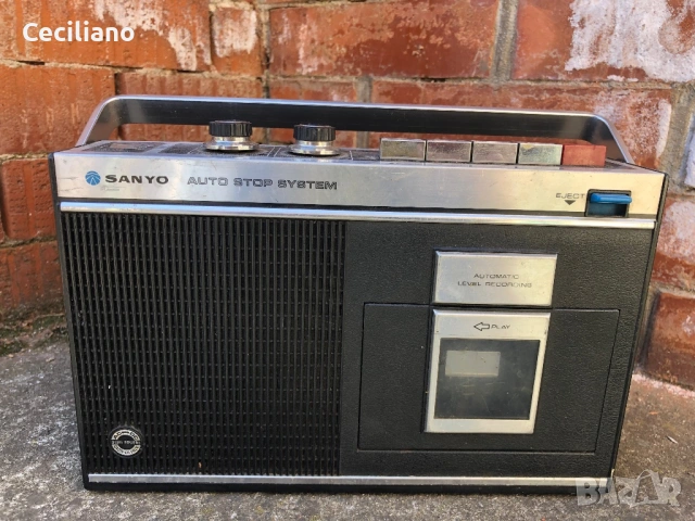 Касетофон SANYO MR 410 (1969г) , снимка 8 - Радиокасетофони, транзистори - 53853326