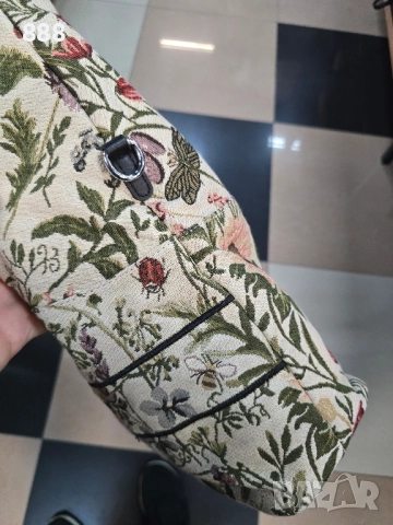 дамска чанта, снимка 2 - Чанти - 52076503