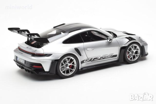 PORSCHE 911 992 GT3 от 2022 - мащаб 1:18 на NOREV моделът е нов в кутия, снимка 3 - Колекции - 45508612