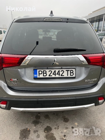 Mitsubishi Outlander V6, снимка 4 - Автомобили и джипове - 51303186