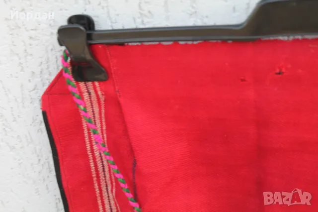 Вълнена престилка за народна носия, снимка 2 - Антикварни и старинни предмети - 50130656