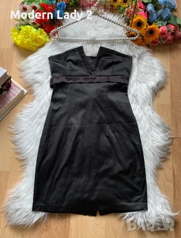 Черна сатенена рокля