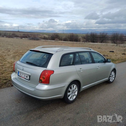 Toyota Avensis T25 1.8, снимка 4 - Автомобили и джипове - 53402695