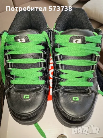Сникърси GLOBE Sabre GBSABR  Black/Moto Green 10768, снимка 5 - Маратонки - 49776876