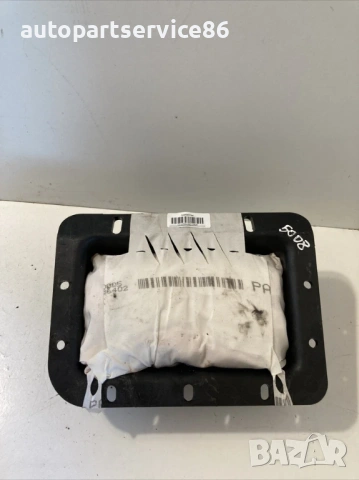 Част от таблото за Peugeot 5008 1.6 HDI (2012) 9684672580