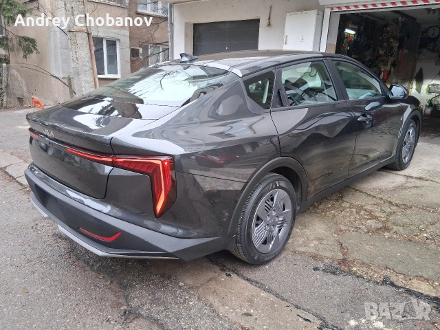 Киа К4 LX 2.0i 18 500km, снимка 5 - Автомобили и джипове - 52823838