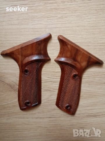 Орехови чирени за пистолет Марго., снимка 3 - Оборудване и аксесоари за оръжия - 50492300