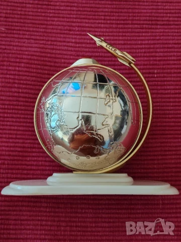 Часовник, будилник Слава, СССР., снимка 6 - Други - 51047986