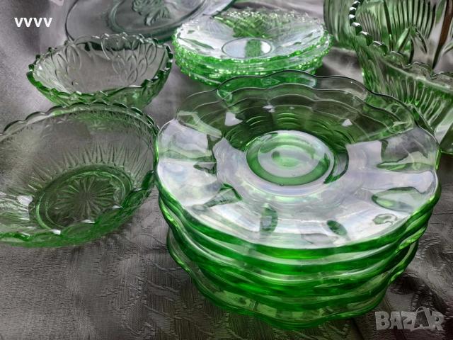 Купи, фруктиера, големи чинии, малки чинии от зелено стъкло, снимка 10 - Сервизи - 53131563