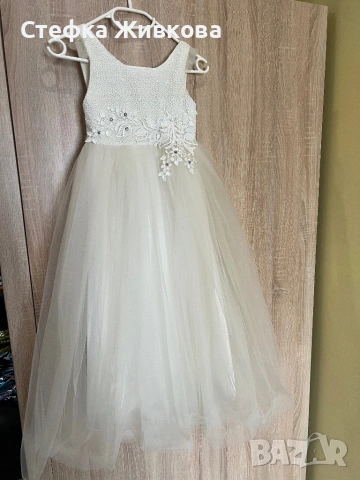 Детска рокля, снимка 3 - Детски рокли и поли - 53719055