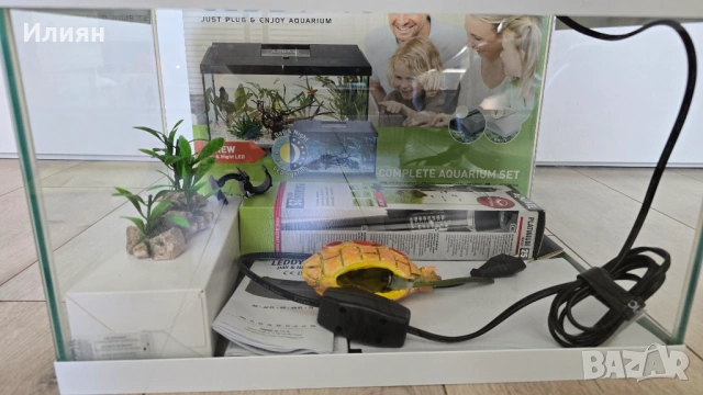 Аквариум Aquael Leddy 40, напълно оборудван + подарък камъчета и миди, снимка 7 - Аквариуми - 53772056