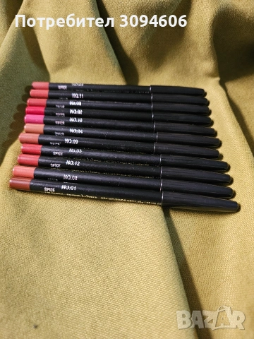 Моливи са устни MAC