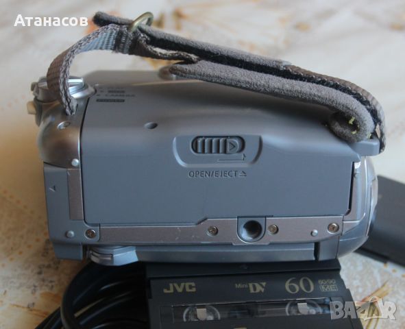 Видеокамера Canon MD110 Camcorder Мини ДВ, снимка 4 - Камери - 46521967