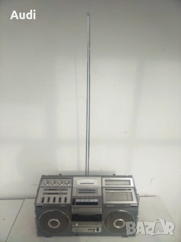 Радио касетофон PHILIPS D9714  Ghettoblaster Vintage  Elephant- слонът Липсва дръжката за носене, снимка 15 - Радиокасетофони, транзистори - 53219877