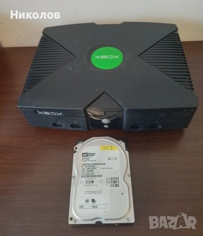 Продавам конзола XBOX Classic 80GB,хакната