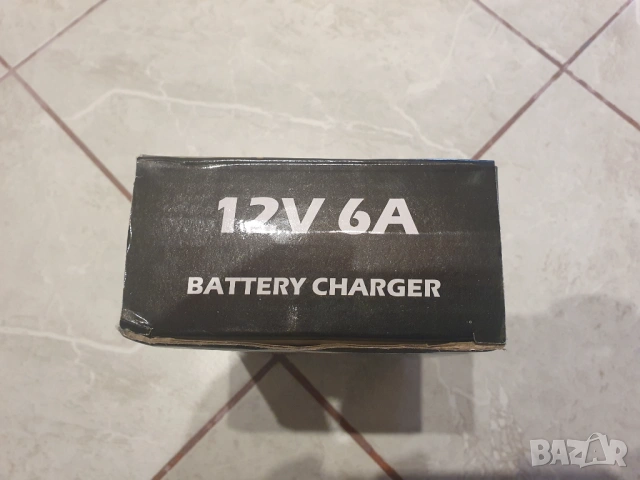 Зарядно за акумулатори, снимка 2 - Аксесоари и консумативи - 53537645