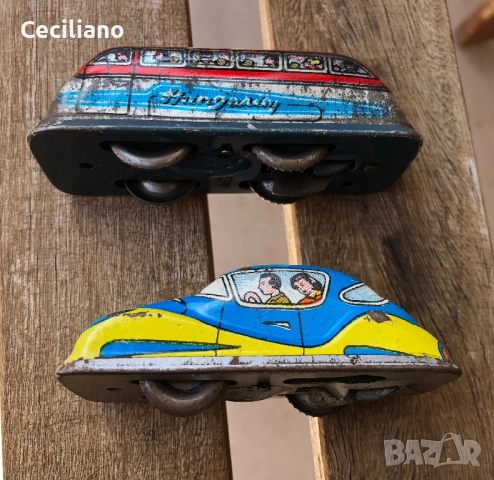 Старинни ламаринени играчки с навиване – Унгария и Германия“