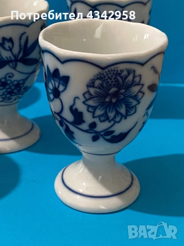 Порцеланови поставки за яйца Hutschenreuther – Blue Onion Style (5 бр., 1960–1970 г.) , снимка 3 - Антикварни и старинни предмети - 52651649