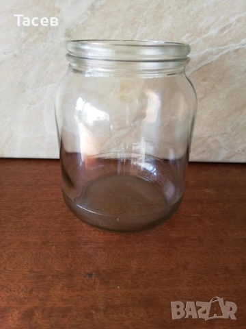 Продавам стъклени буркани омния 0.800мл.