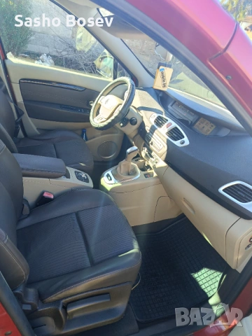 Продавам Рено Сценик 3 , снимка 17 - Автомобили и джипове - 53532471