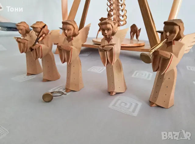 Винтидж Коледна пирамида Carousel Original Erzgebirge Expertic Hergestellt IN DER DDR, снимка 14 - Антикварни и старинни предмети - 50178531