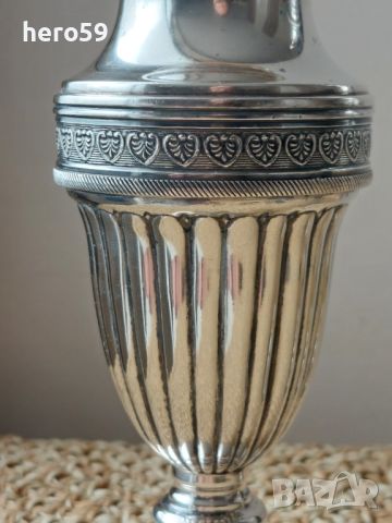 Прекрасни сребърни солнички Франция средата на 19 век. Сребро 800-328 гр., снимка 4 - Аксесоари за кухня - 45371781