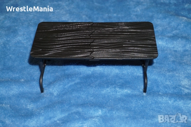 WWE Аксесоари за Кеч Фигури Малки Титли/Дрехи/Пътнически Куфар/Маса/Часовник/Щанга/Тръба, снимка 6 - Колекции - 51855596