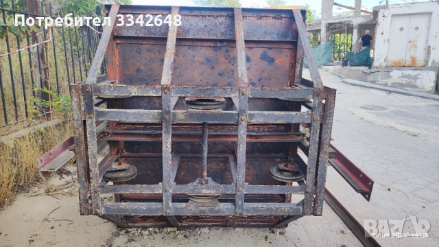 Продавам платформа за товарен асансьор, снимка 2 - Подемници - 36219391