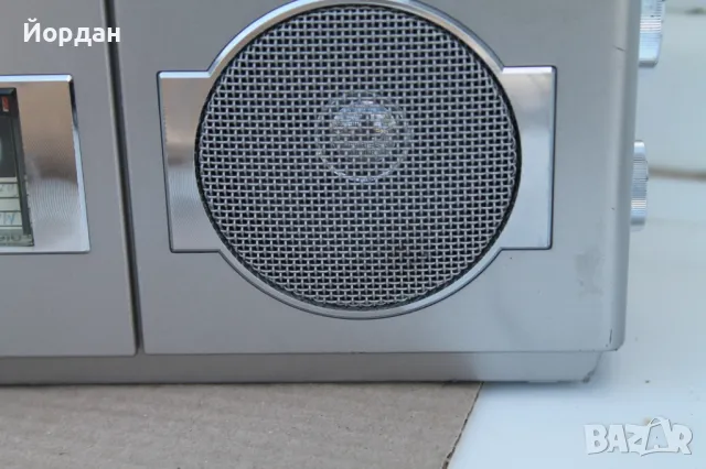 Радиокасетофон ''Grundig RR 550'', снимка 6 - Радиокасетофони, транзистори - 46886210