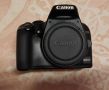 Фотоапарат Canon EOS 1000D с обектив, светкавица и чанта