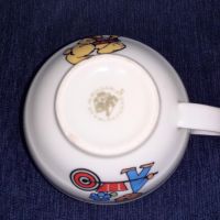 Ретро детска керамична чаша с заек и момче, снимка 3 - Антикварни и старинни предмети - 45693496